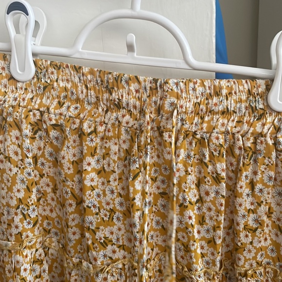 Floral skirt - Picture 3 of 4